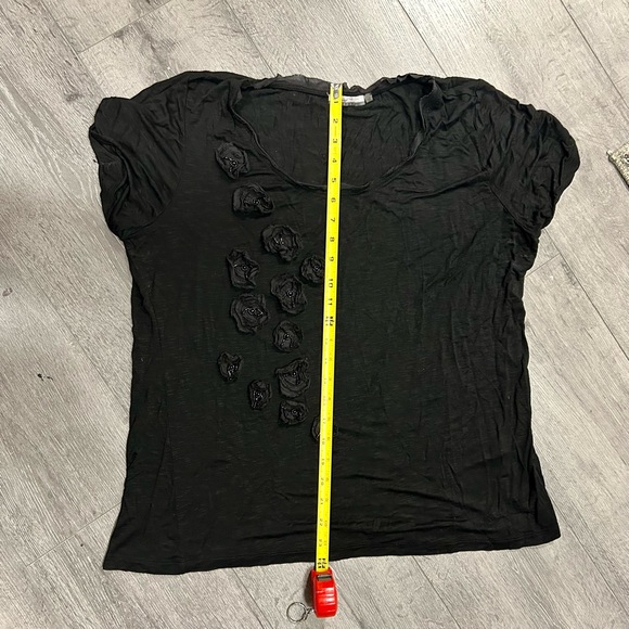 3 for $20 Distressed black Tee, size L loose fit, beaded rose details up on side - Picture 4 of 5